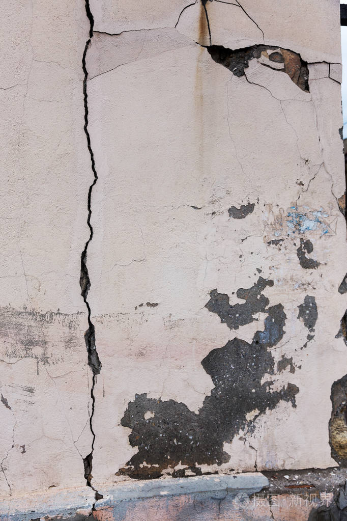 旧墙裂缝的背景作为创意设计的背景.
