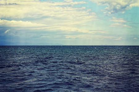 海景。夏日时光。天气晴朗