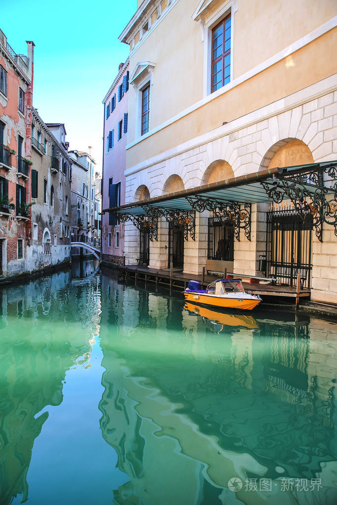 意大利威尼斯的贡多拉照片-正版商用图片16hn2d-摄图新视界