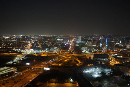 夜景道路交通