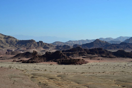 有趣的岩层在 timna 公园, 内盖夫沙漠, 荒野在以色列南部, 埃拉特