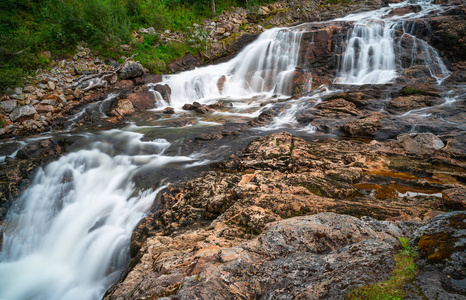 挪威埃尔斯福登附近的小瀑布图片