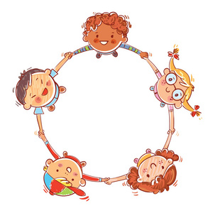 五个孩子手拉手形成一个圆圈