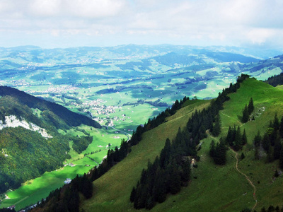 瑞士阿彭策尔Innerrhoden州阿尔普西格尔山区山顶全景