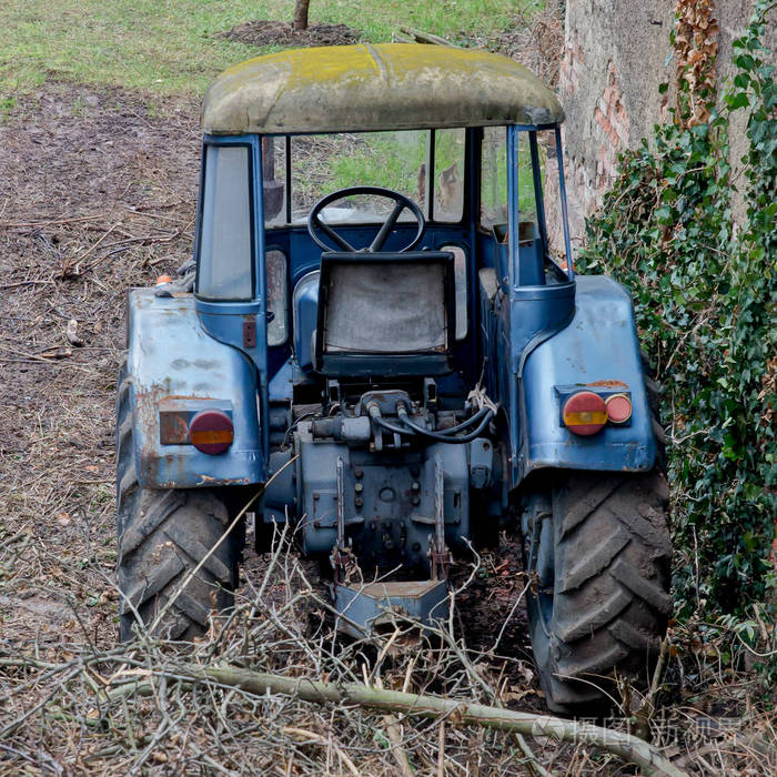 zetor是一个拖拉机品牌一个商标和他们的捷克制造商在布尔诺齐托尔起