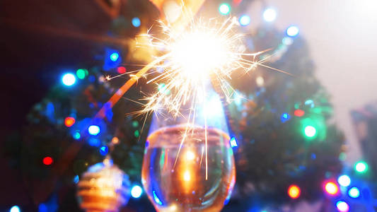火花模糊背景圣诞灯饰, 新年概念, 节日壁纸