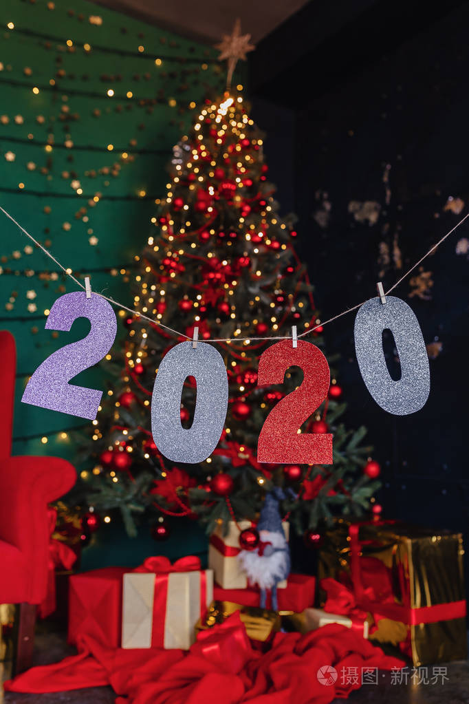 2020年数字新年派对圣诞树