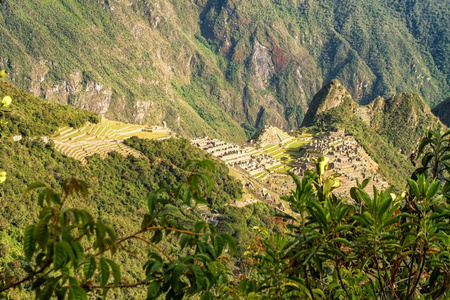 秘鲁库斯科附近失去的印加城市马丘比丘的景色。 马丘比丘是秘鲁历史圣地和联合国教科文组织世界遗产地。 马丘比丘位于秘鲁的库斯科地区