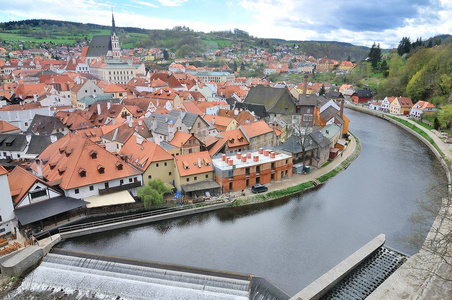 捷克共和国Vltava河历史城市CeskyKrumlov的景色。
