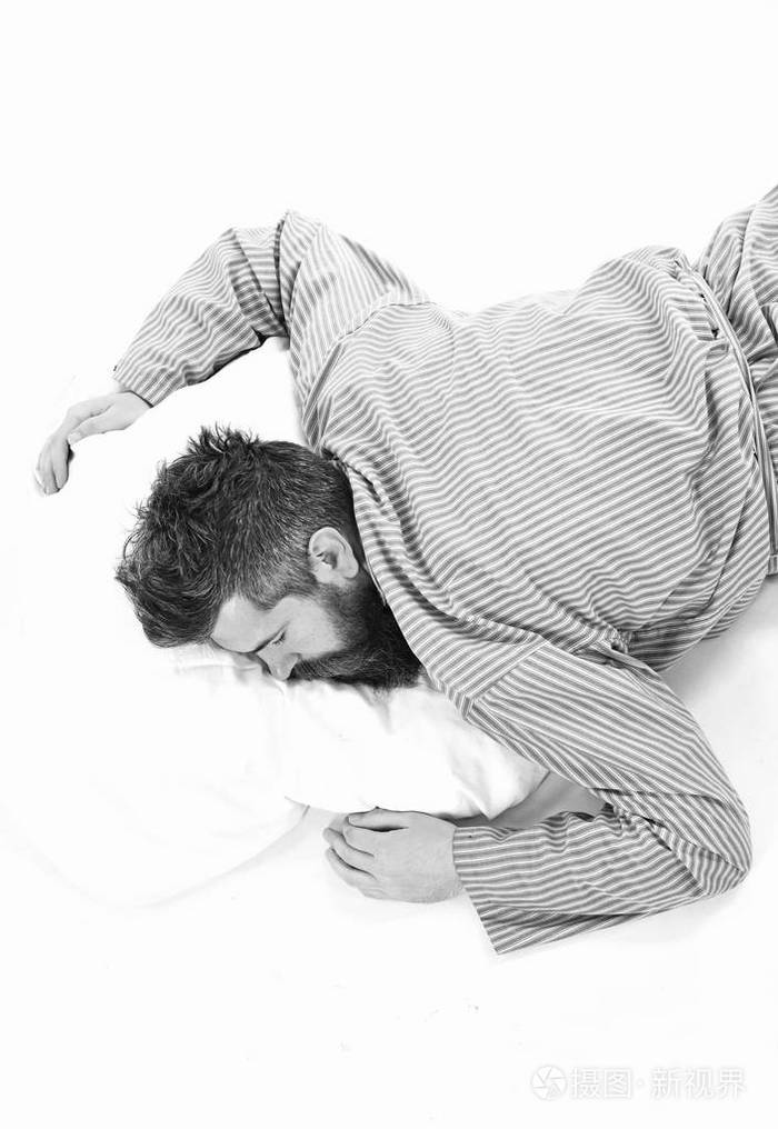 时髦的胡子和胡须睡觉男人睡觉