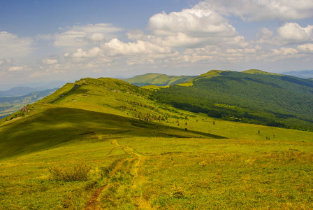 美丽的夏季山景。 东贝兹。 比斯扎迪。 乌克兰