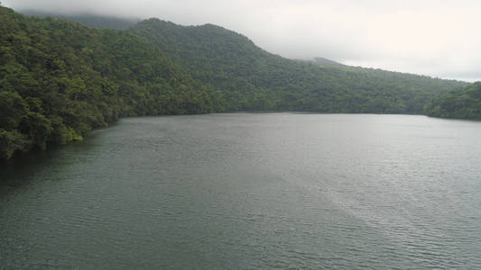 湖在山里, Bulusan。菲律宾吕宋