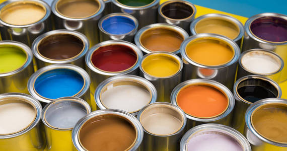 打开的油漆罐图片