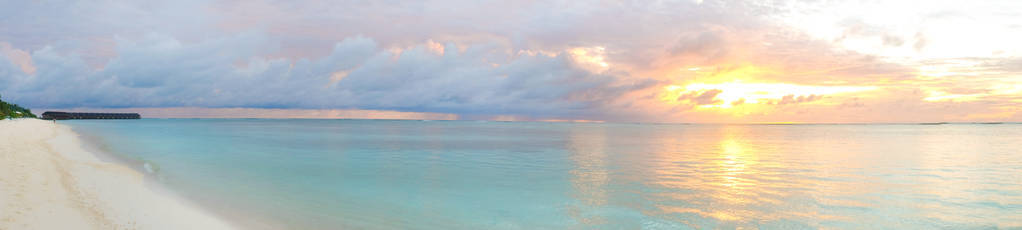 马尔代夫岛屿度假胜地的全景