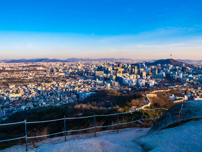 韩国首尔市美丽的建筑建筑城市景观和塔楼