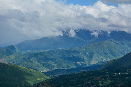 越南北部萨帕的山景。 萨帕位于河内西北约350公里，靠近中国边境。