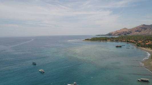 与热带海滩海景