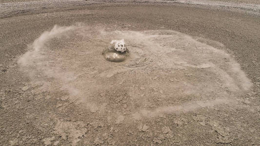 印尼库武泥火山