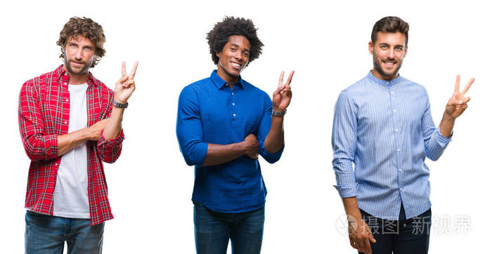 一群非裔美国人和西班牙裔男子在孤立的背景上拼贴，微笑着，快乐的脸对着镜头眨着眼睛，做着胜利的标志。 二号。
