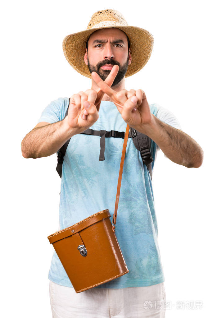 有趣的游客在孤立的白色背景下没有手势