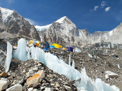 珠穆朗玛峰大本营帐篷库姆布冰河山脉萨加马塔国家公园徒步到珠穆朗玛峰大本营尼泊尔喜马拉雅山