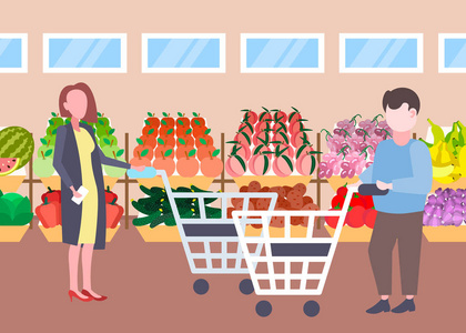 男子女顾客拿着手推车买新鲜有机水果蔬菜现代超市购物商场内部卡通