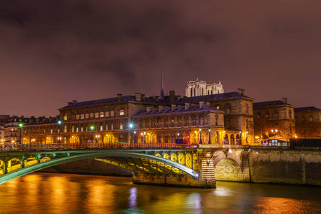 巴黎法国夜间