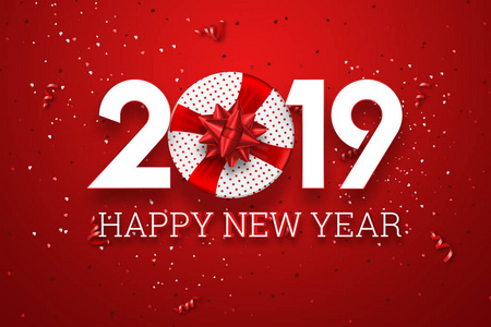 创意背景号码2019和节日纸屑螺旋丝带上的红色背景。 新年快乐2019.装饰元素与Tinsel复制空间。