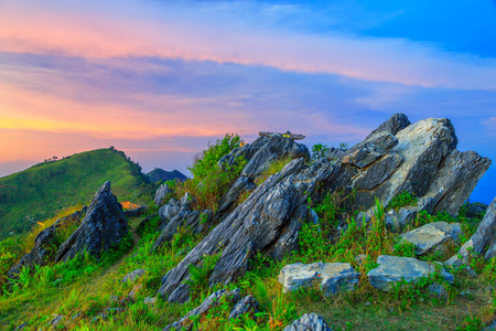 泰国道坪山日落景观图片