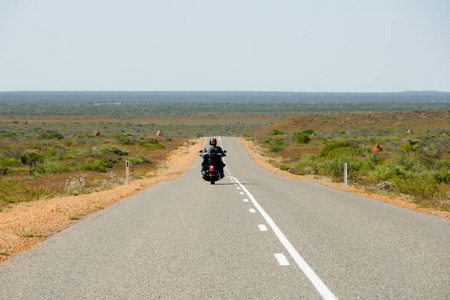 摩托车公路公路旅行