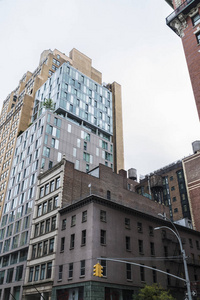 美国纽约市曼哈顿现代和经典摩天大楼的正面