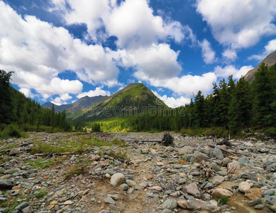 石山河道图片