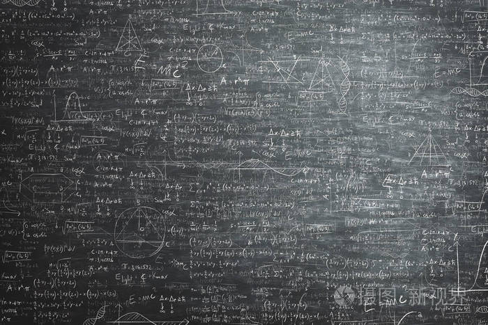 满是数学问题和公式的肮脏黑板