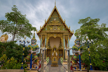 泰国苏梅岛的 wat plai laem 佛教寺庙