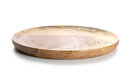 白色背景上的木制盘子
