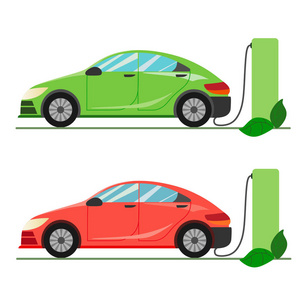 一辆绿色和红色的电动汽车在充电器站充电。 电动运动概念平面矢量插图。 设置