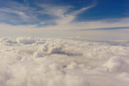 高空鸟瞰云景在云层之上