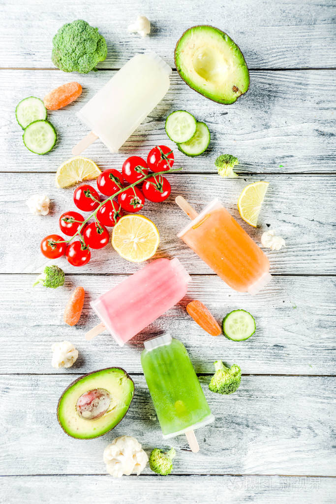 时尚纯素食品蔬菜冰淇淋冰棒鳄梨黄瓜番茄甜菜胡萝卜西兰花花椰菜奶油