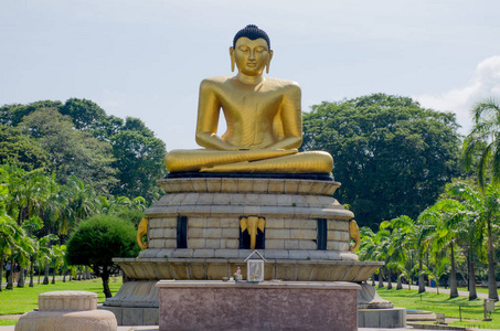 s statue in Viharamahadevi Park Colombo Sri Lanka