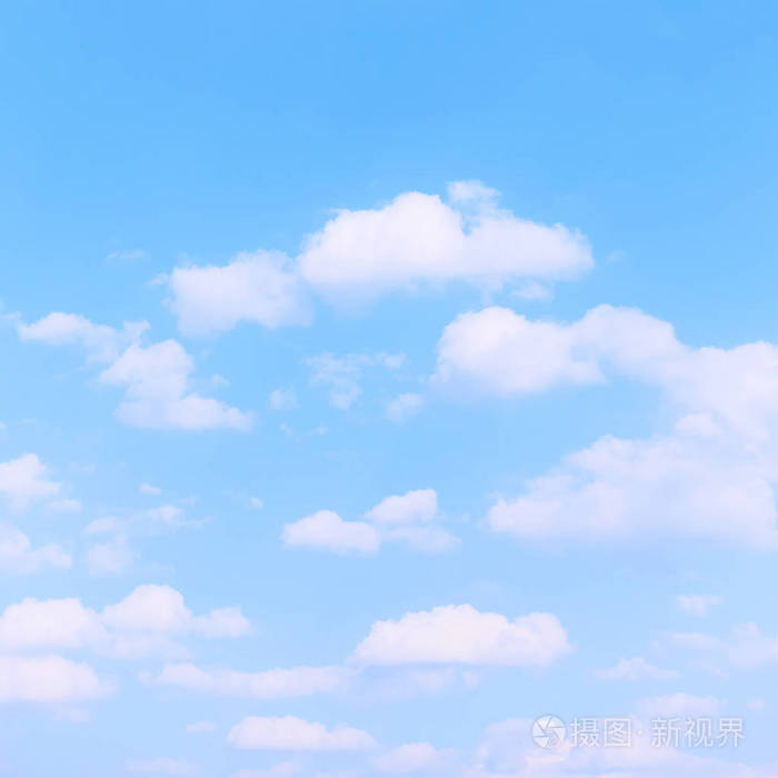 粉彩蓝泉天伴白轻云 背景与您自己的文本空间照片 正版商用图片16yswt 摄图新视界
