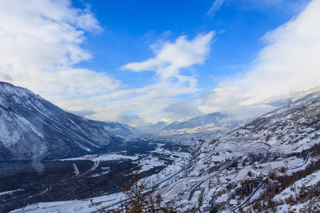 瑞士阿尔卑斯山的冬天和雪。
