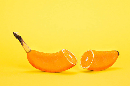 香蕉和橘子杂交的象征图片
