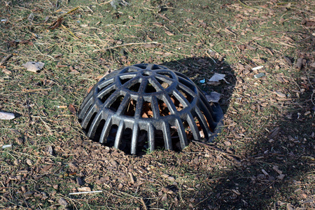 公园蜂房式圆顶景观排水口图片