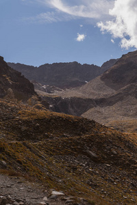 美丽的奥地利山区景观森林绿色季节阳光旅游地点自然