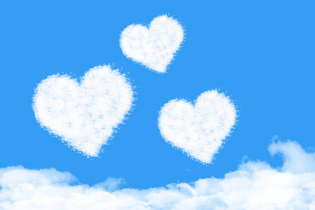 心灵塑造云彩，爱的概念蓝天