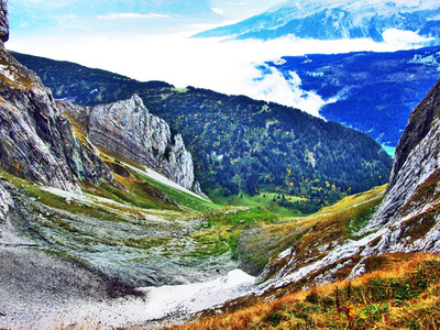 瑞士圣加伦州Alpstein山区的石块