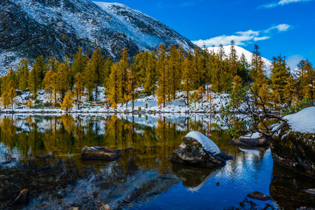 四川剪影s sichuan province, 23 october 2017照片