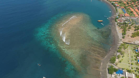 与热带海滩海景