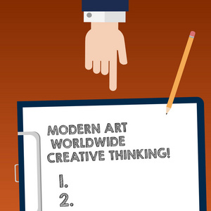 显示现代艺术世界创造性思维的写作笔记。展示创意艺术表达的商业照片胡分析用纸和铅笔指向剪贴板