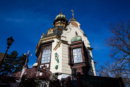 拉格纳洛克哈纳夫斯基馆建于1891年,是一座铸铁建筑,位于布拉格的莱特